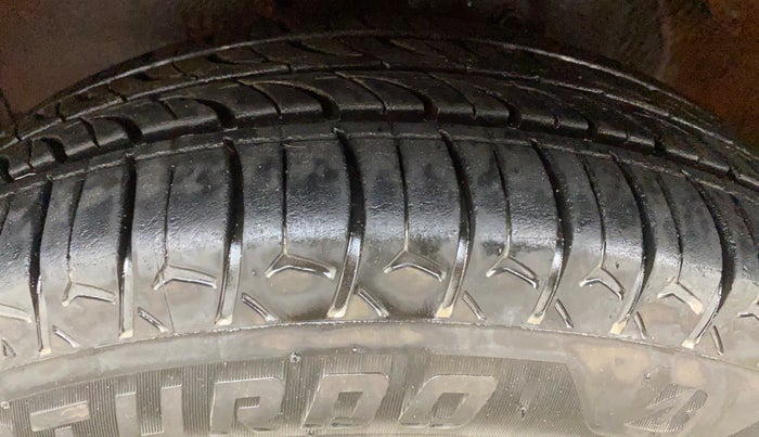 2015 Maruti Celerio ZXI AMT, Petrol, Automatic, 1,33,222 km, Left Front Tyre Tread