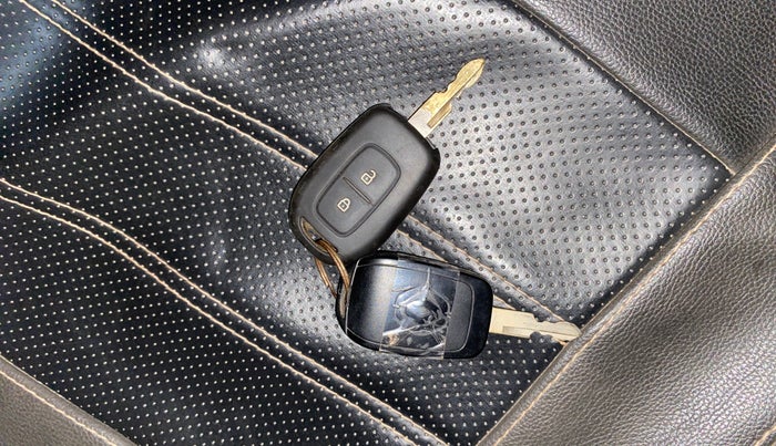 2017 Renault Kwid CLIMBER 1.0 AMT, Petrol, Automatic, 47,173 km, Key Close Up