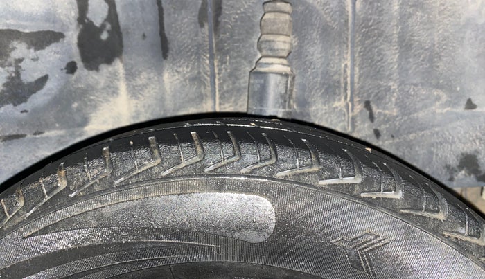 2017 Renault Kwid CLIMBER 1.0 AMT, Petrol, Automatic, 47,173 km, Left Rear Tyre Tread