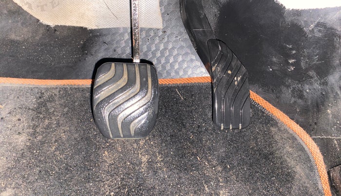 2017 Renault Kwid CLIMBER 1.0 AMT, Petrol, Automatic, 47,173 km, Pedals