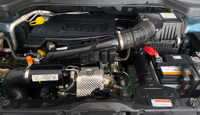 2023 Mahindra XUV300 W6 1.2 PETROL AMT, Petrol, Automatic, 16,670 km, Engine View