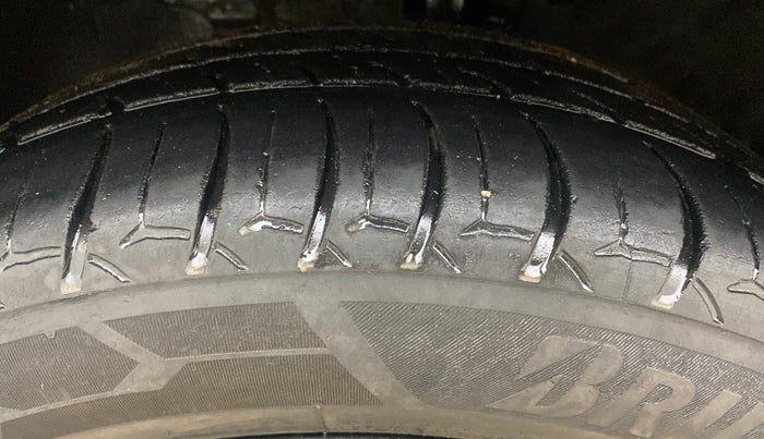 2022 Hyundai Verna SX (O) 1.0 TURBO DCT, Petrol, Automatic, 65,885 km, Left Front Tyre Tread