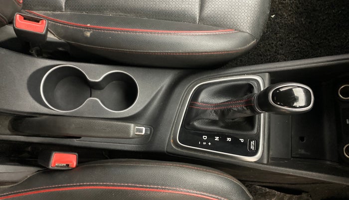 2022 Hyundai Verna SX (O) 1.0 TURBO DCT, Petrol, Automatic, 65,885 km, Gear Lever