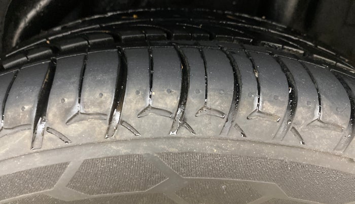 2022 Hyundai Verna SX (O) 1.0 TURBO DCT, Petrol, Automatic, 65,885 km, Left Rear Tyre Tread