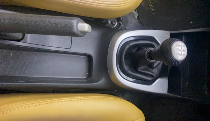 2017 Honda Jazz 1.2L I-VTEC SV, Petrol, Manual, 43,475 km, Gear Lever