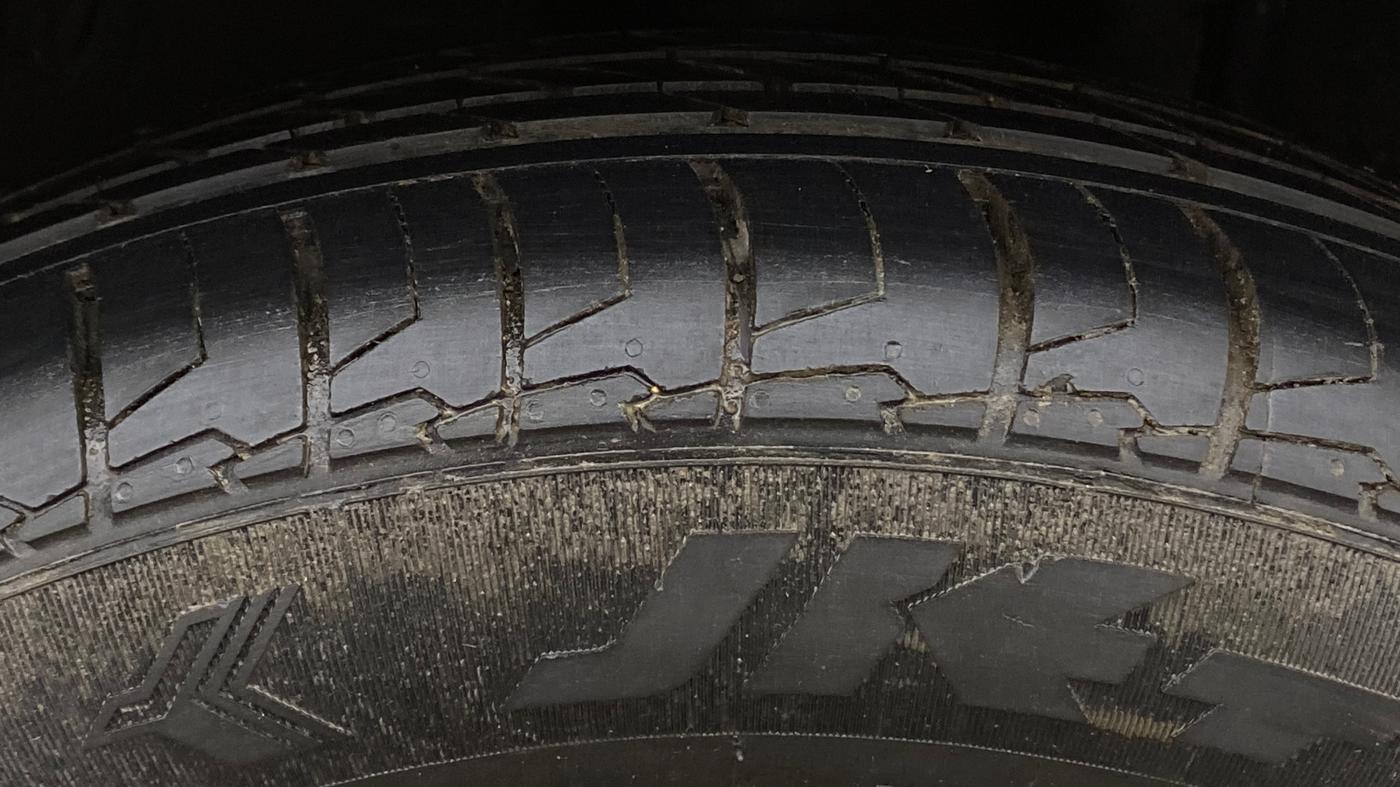 2018 Tata NEXON XZA PLUS PETROL, Petrol, Automatic, 91,451 km, Left Rear Tyre Tread