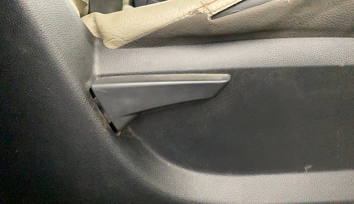 2019 Mahindra KUV 100 NXT K2 P 6 STR, Petrol, Manual, 45,588 km, Driver Side Adjustment Panel