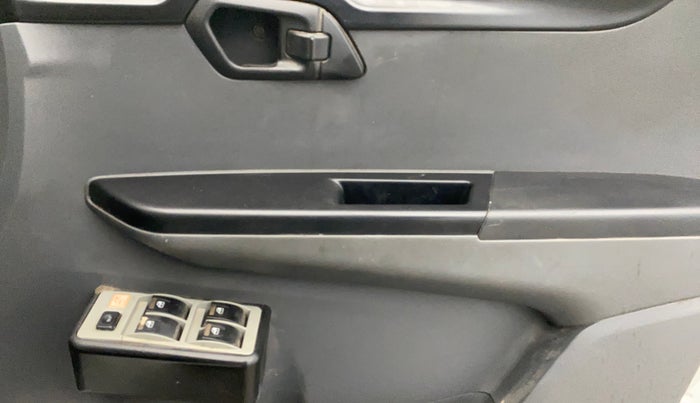 2019 Mahindra KUV 100 NXT K2 P 6 STR, Petrol, Manual, 45,588 km, Driver Side Door Panels Control