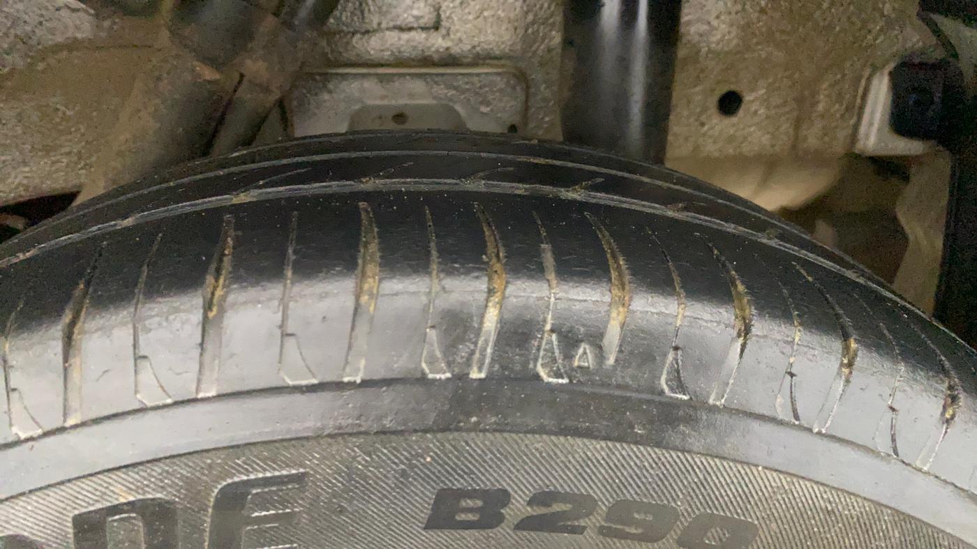 2019 Mahindra KUV 100 NXT K2 P 6 STR, Petrol, Manual, 45,633 km, Left Rear Tyre Tread