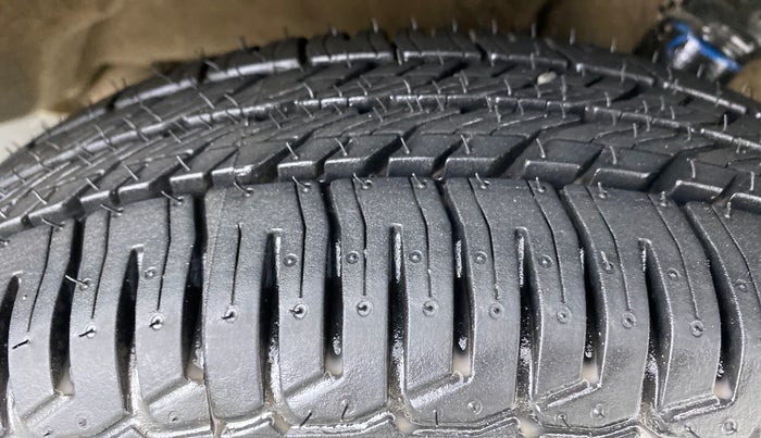 2015 Maruti Wagon R 1.0 VXI, Petrol, Manual, 28,989 km, Right Front Tyre Tread