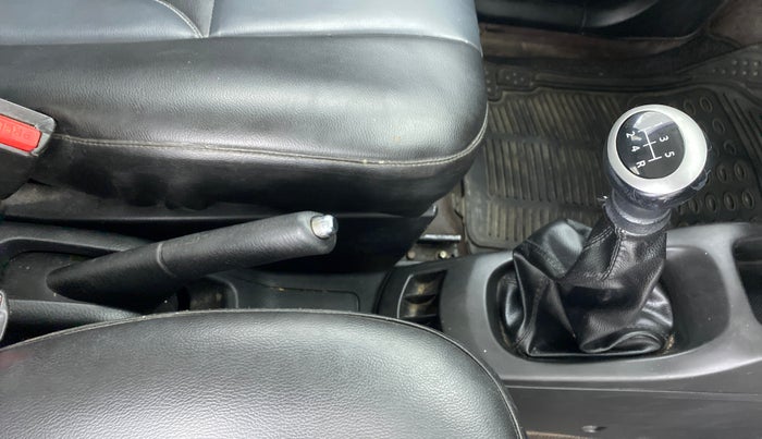2015 Maruti Wagon R 1.0 VXI, Petrol, Manual, 28,989 km, Gear Lever