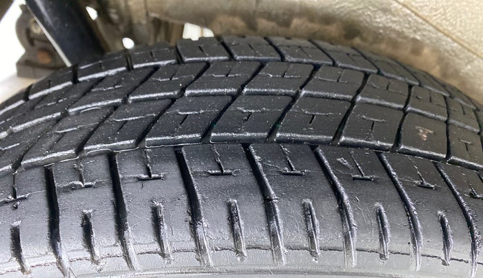 2015 Maruti Wagon R 1.0 VXI, Petrol, Manual, 28,989 km, Right Rear Tyre Tread