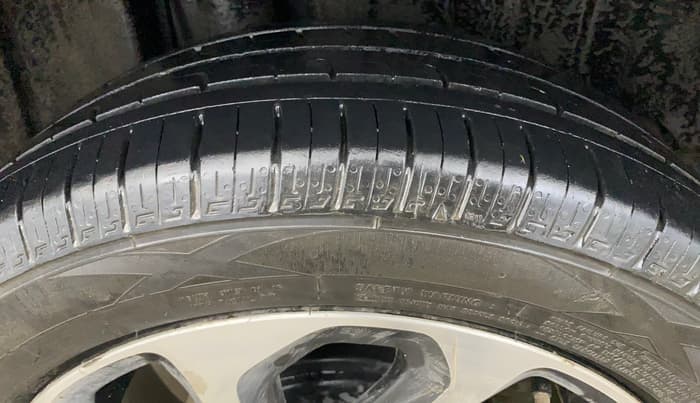 2022 Maruti Baleno ALPHA PETROL 1.2, Petrol, Manual, 1,24,322 km, Right Rear Tyre Tread
