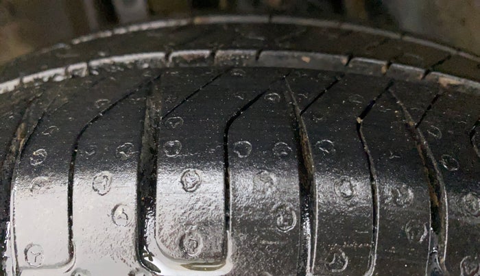 2018 Datsun Go Plus T, Petrol, Manual, 29,855 km, Left Front Tyre Tread