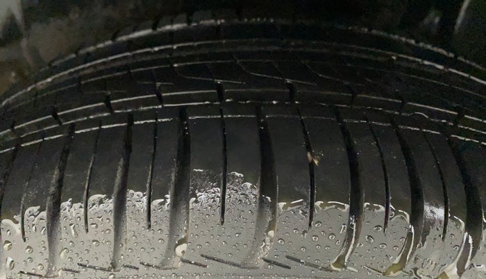 2013 Volkswagen Polo HIGHLINE1.2L, Petrol, Manual, 56,605 km, Left Rear Tyre Tread