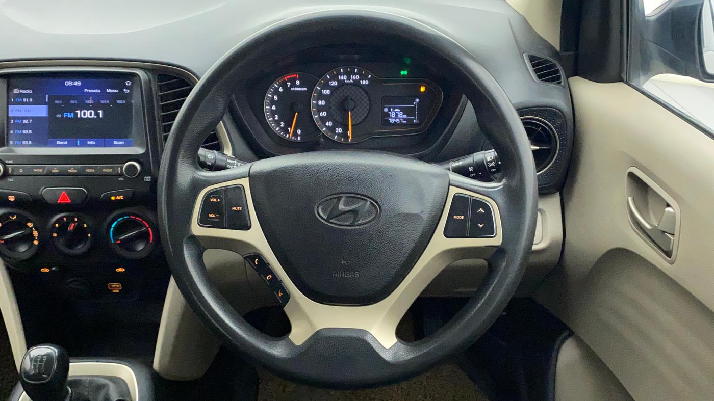 2018 Hyundai NEW SANTRO ASTA MT, Petrol, Manual, 78,499 km, Steering Wheel Close Up