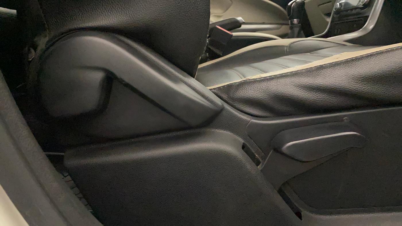 2020 Ford Ecosport TITANIUM + 1.5L DIESEL, Diesel, Manual, 1,16,789 km, Driver Side Adjustment Panel