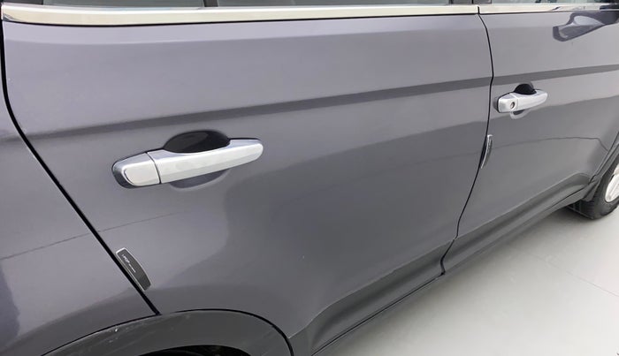 2016 Hyundai Creta SX 1.6 DIESEL, Diesel, Manual, 1,08,129 km, Right rear door - Minor scratches