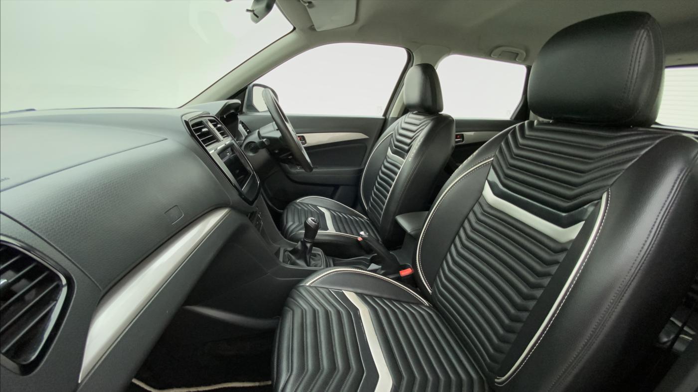 2017 Maruti Vitara Brezza ZDI PLUS, Diesel, Manual, 42,789 km, Right Side Front Door Cabin