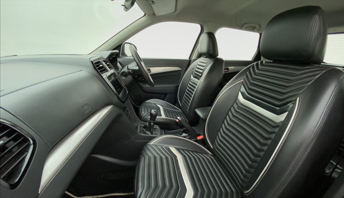2017 Maruti Vitara Brezza ZDI PLUS, Diesel, Manual, 42,789 km, Right Side Front Door Cabin