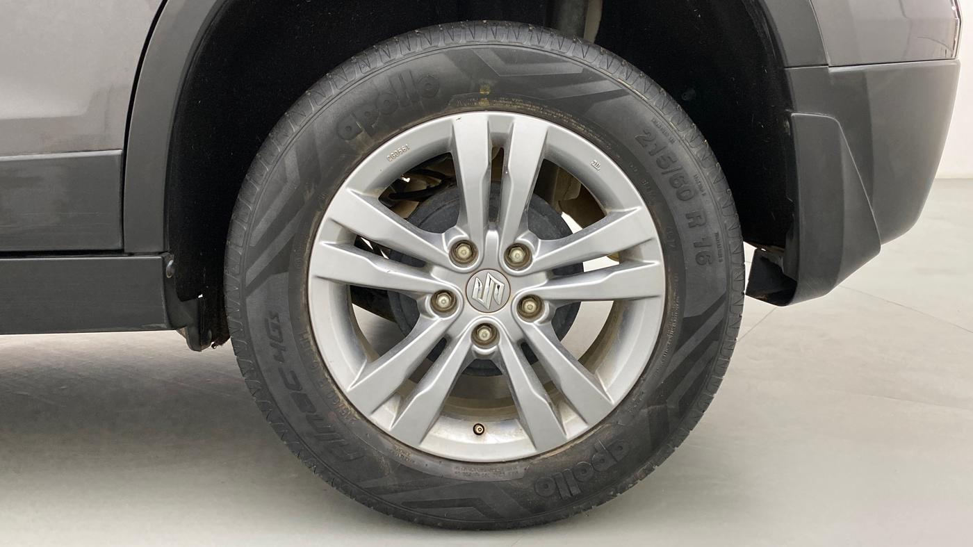 2017 Maruti Vitara Brezza ZDI PLUS, Diesel, Manual, 42,789 km, Left Rear Wheel
