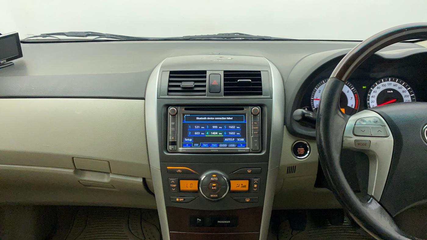 2013 Toyota Corolla Altis GL PETROL, Petrol, Manual, 1,04,902 km, Air Conditioner