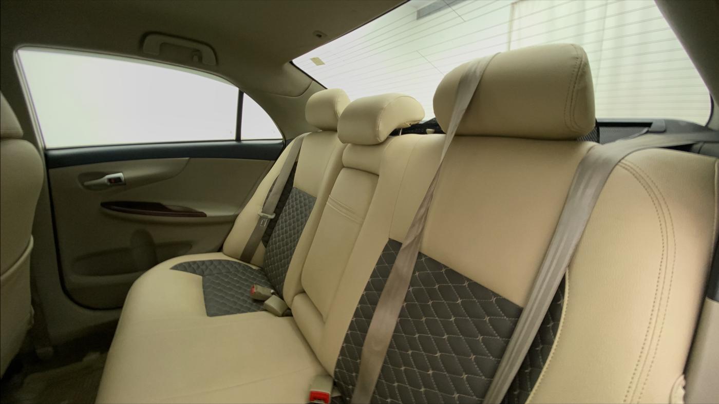 2013 Toyota Corolla Altis GL PETROL, Petrol, Manual, 1,04,902 km, Right Side Rear Door Cabin