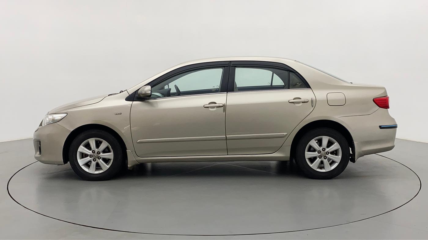 2013 Toyota Corolla Altis GL PETROL, Petrol, Manual, 1,04,902 km, Left Side