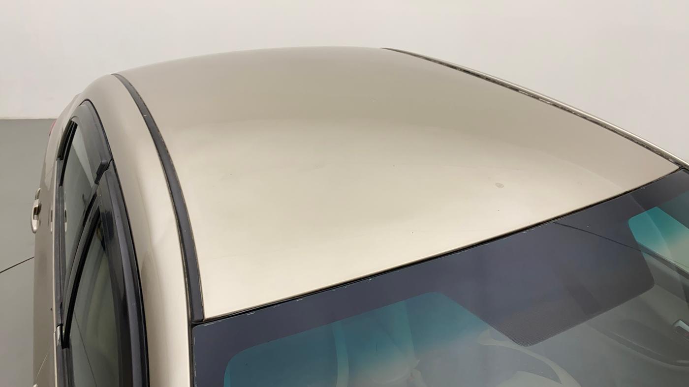 2013 Toyota Corolla Altis GL PETROL, Petrol, Manual, 1,04,902 km, Roof