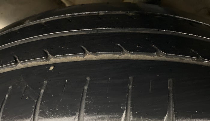 2017 Honda City V MT PETROL, Petrol, Manual, 42,360 km, Right Rear Tyre Tread