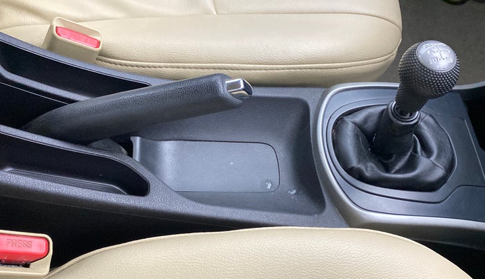 2017 Honda City V MT PETROL, Petrol, Manual, 42,360 km, Gear Lever