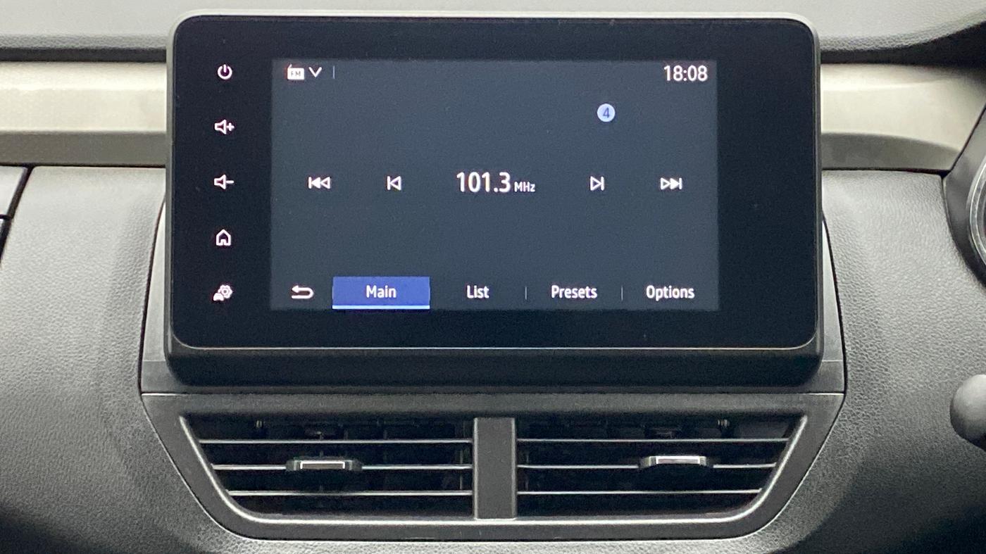 2021 Renault Kiger RXZ CVT 1.0 TURBO DUAL TONE, Petrol, Automatic, 17,522 km, Infotainment System