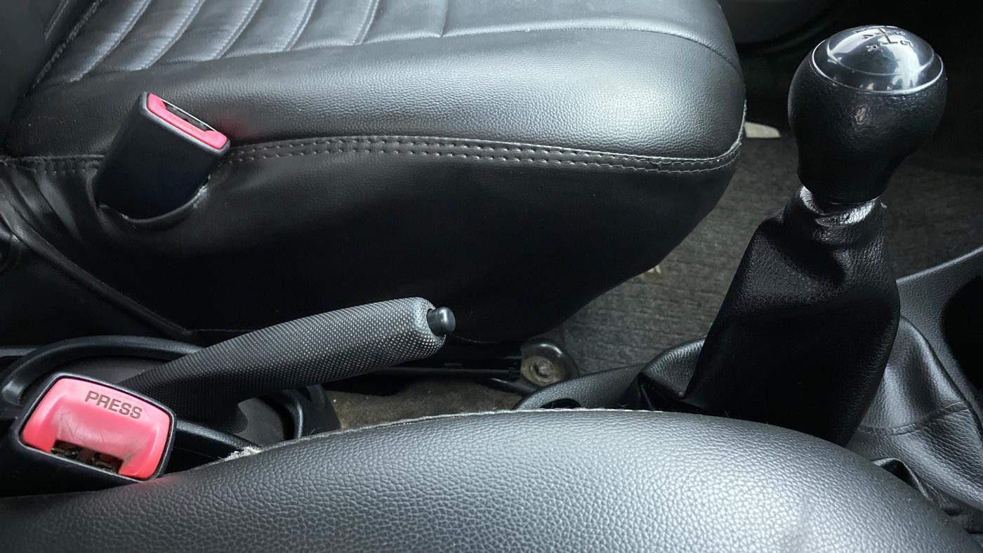 2011 Toyota Etios G, Petrol, Manual, 58,462 km, Gear Lever