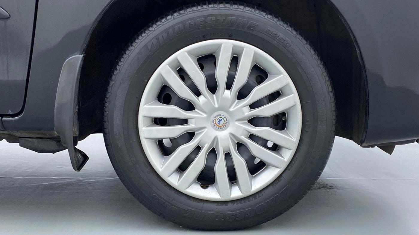 2011 Toyota Etios G, Petrol, Manual, 58,462 km, Right Front Wheel