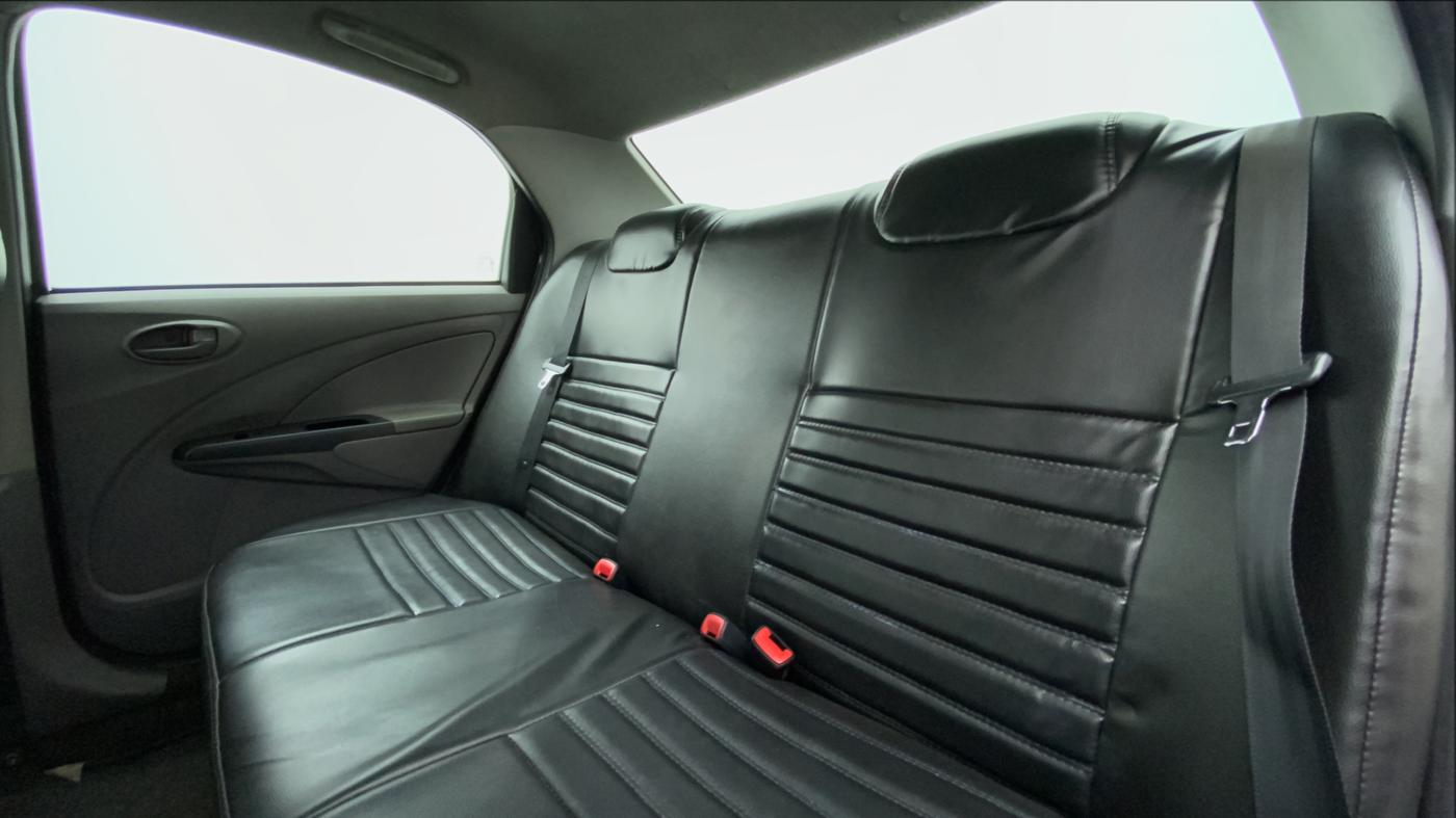 2011 Toyota Etios G, Petrol, Manual, 58,462 km, Right Side Door Cabin View
