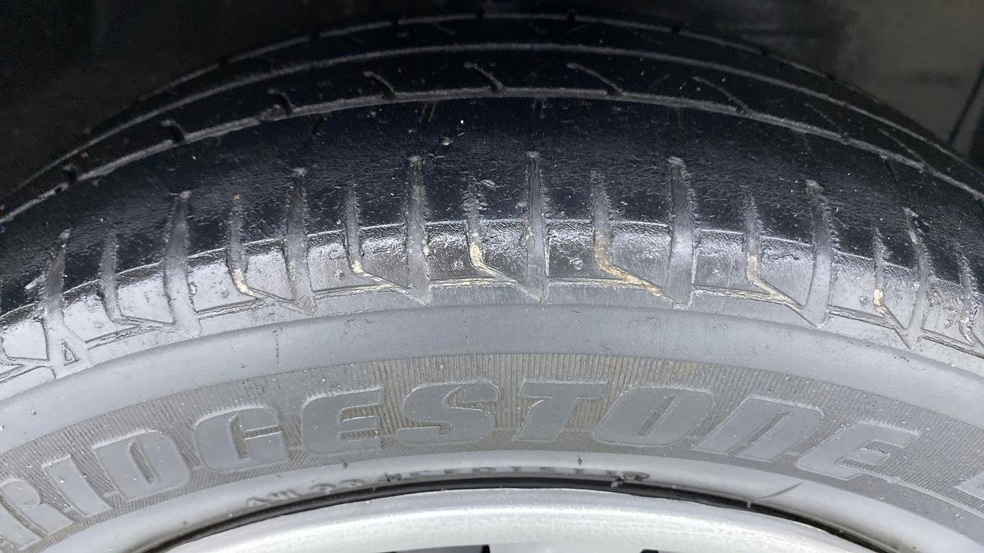 2011 Toyota Etios G, Petrol, Manual, 58,462 km, Right Front Tyre Tread