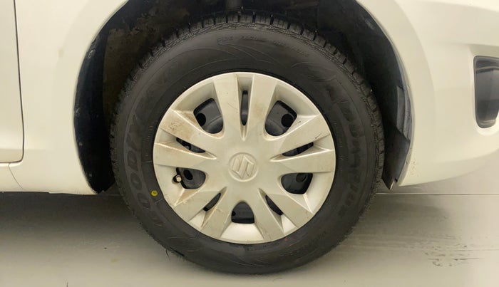 2013 Maruti Swift Dzire VXI, Petrol, Manual, 33,355 km, Right Front Wheel