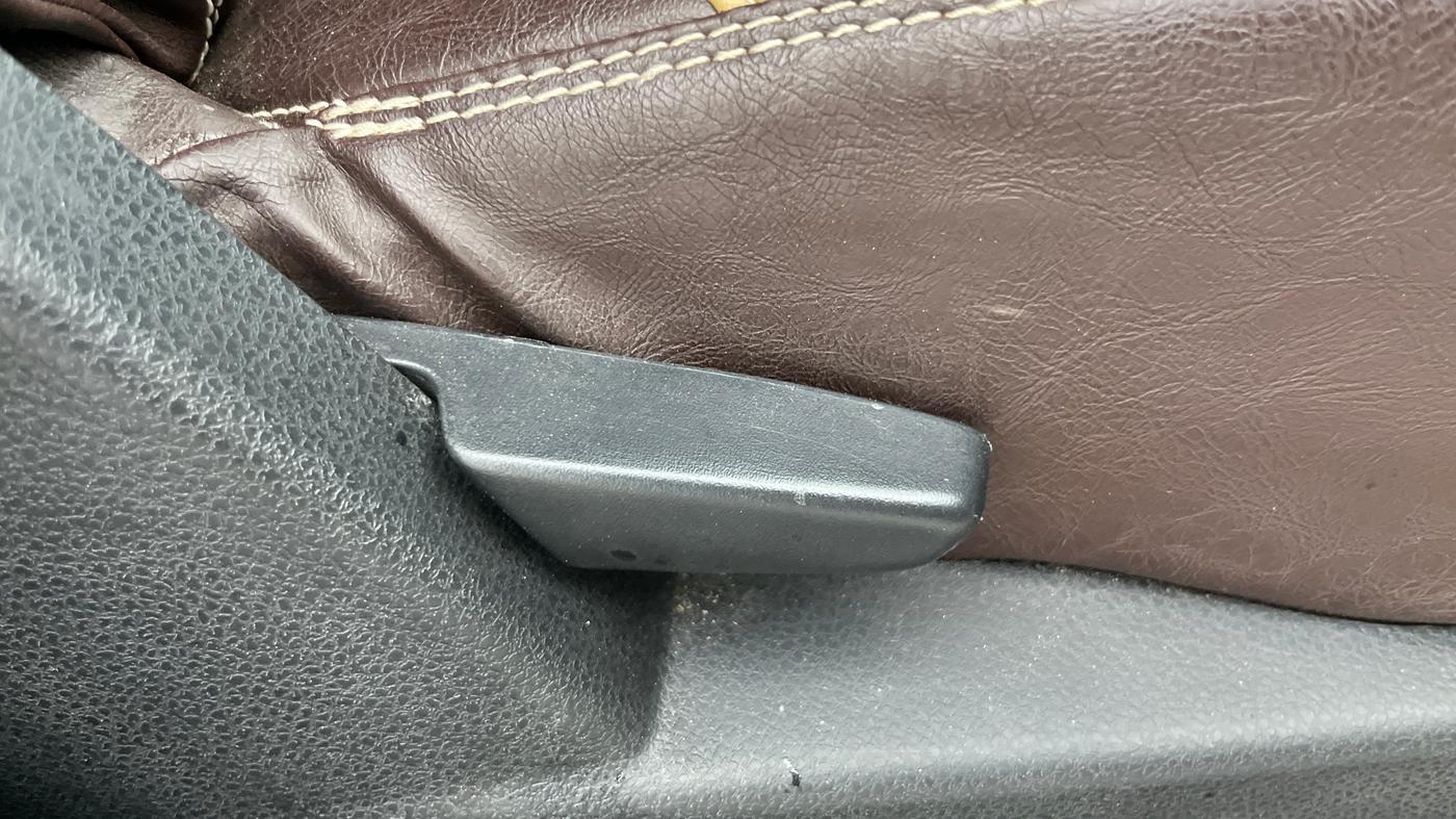 2019 Renault Duster RXS CVT, Petrol, Automatic, 45,783 km, Driver Side Adjustment Panel