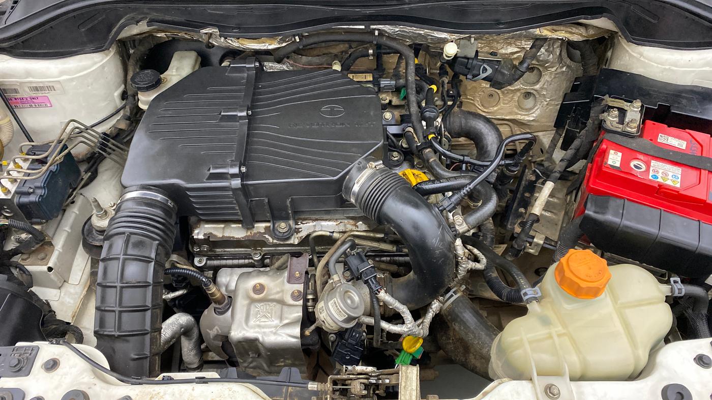 2015 Tata Bolt XT REVOTRON, Petrol, Manual, 27,262 km, Open Bonet