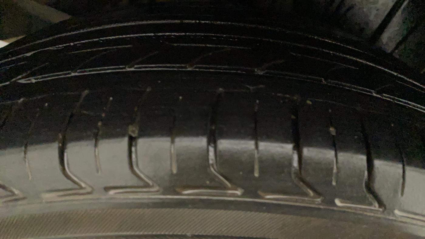 2017 Maruti Dzire ZDI PLUS, Diesel, Manual, 77,942 km, Right Rear Tyre Tread