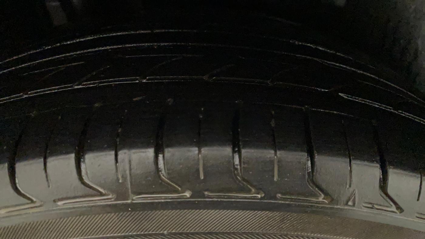 2017 Maruti Dzire ZDI PLUS, Diesel, Manual, 77,942 km, Left Rear Tyre Tread