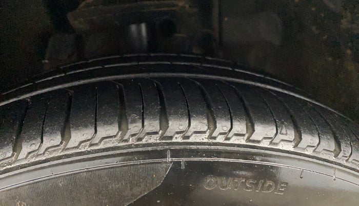 2018 Tata TIGOR XZ PETROL, Petrol, Manual, 25,443 km, Right Front Tyre Tread