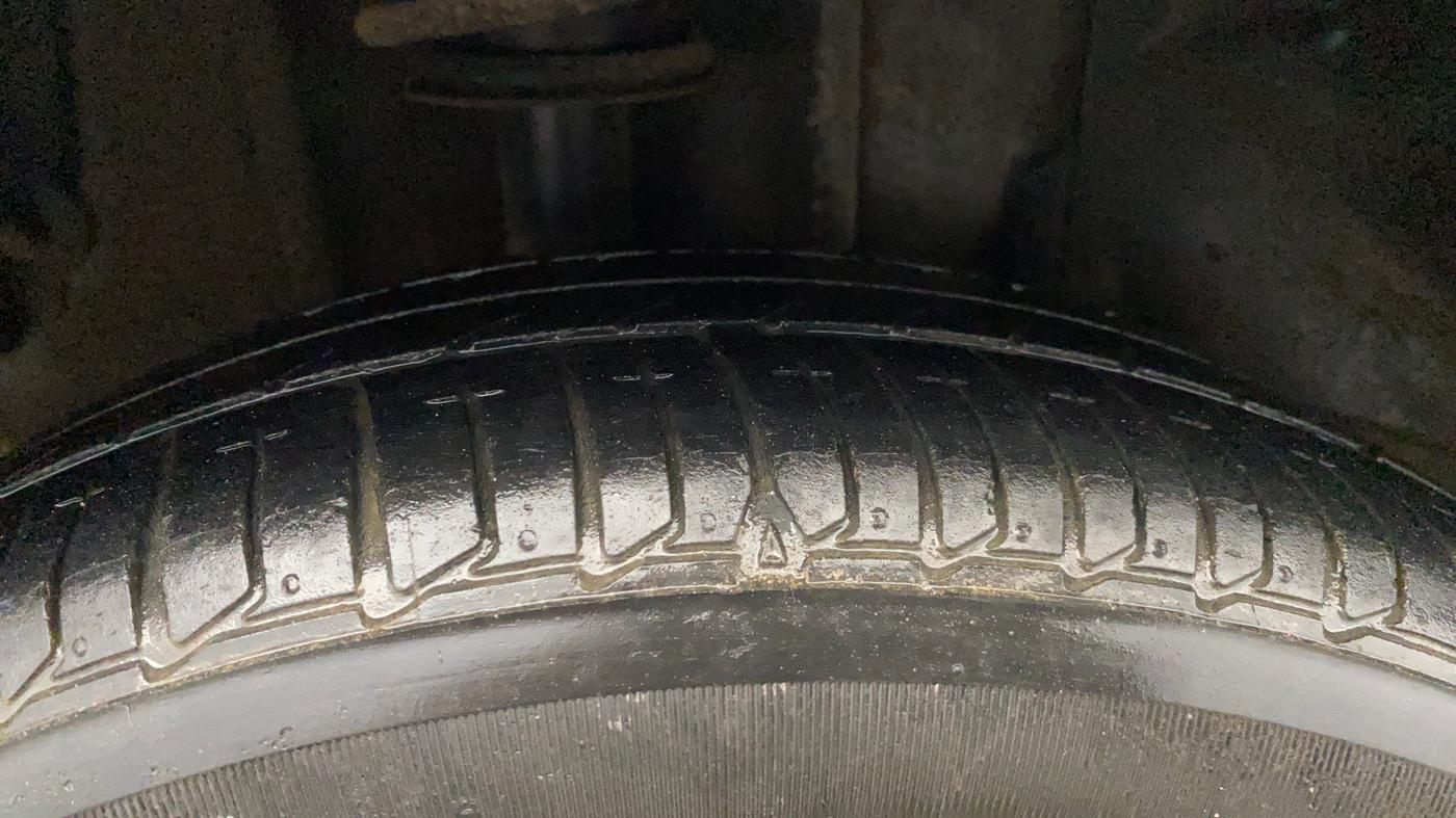 2018 Tata TIGOR XZ PETROL, Petrol, Manual, 25,443 km, Right Rear Tyre Tread