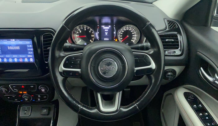 2017 Jeep Compass LIMITED (O) 2.0 DIESEL, Diesel, Manual, 1,00,353 km, Steering Wheel Close Up