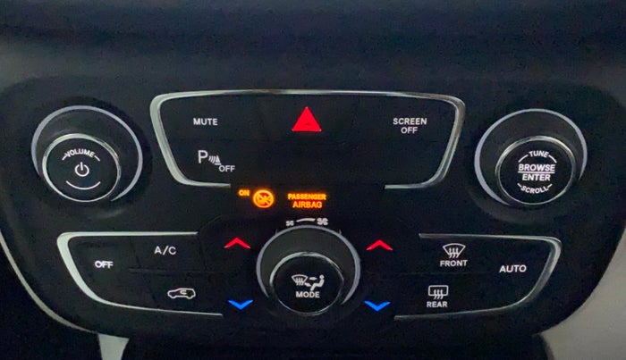 2017 Jeep Compass LIMITED (O) 2.0 DIESEL, Diesel, Manual, 1,00,353 km, Automatic Climate Control