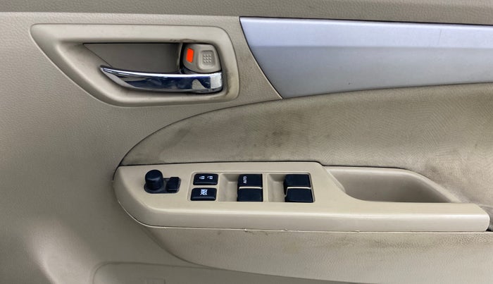 2016 Maruti Ertiga VXI CNG, CNG, Manual, 1,24,272 km, Driver Side Door Panels Control