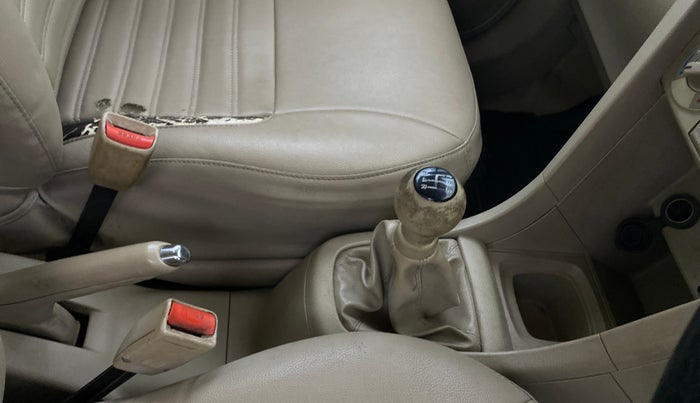 2016 Maruti Ertiga VXI CNG, CNG, Manual, 1,24,272 km, Gear Lever