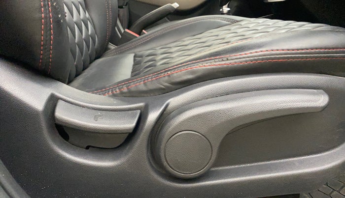 2016 Hyundai Elite i20 ASTA 1.2, Petrol, Manual, 63,325 km, Driver Side Adjustment Panel