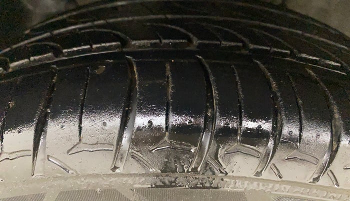 2016 Hyundai Elite i20 ASTA 1.2, Petrol, Manual, 63,325 km, Left Front Tyre Tread