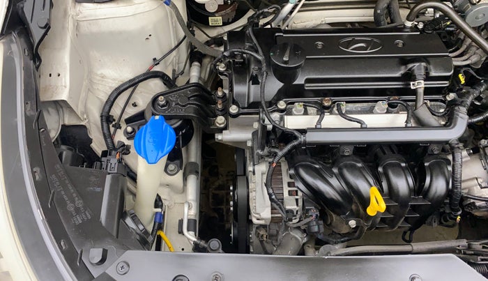 2016 Hyundai Elite i20 ASTA 1.2, Petrol, Manual, 63,325 km, Engine View - Right